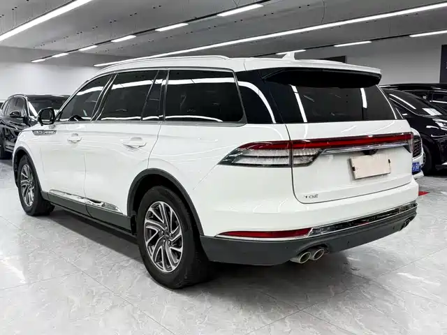 Lincoln Aviator 2020 3.0T V6 4WD Premium Edition — фото 4