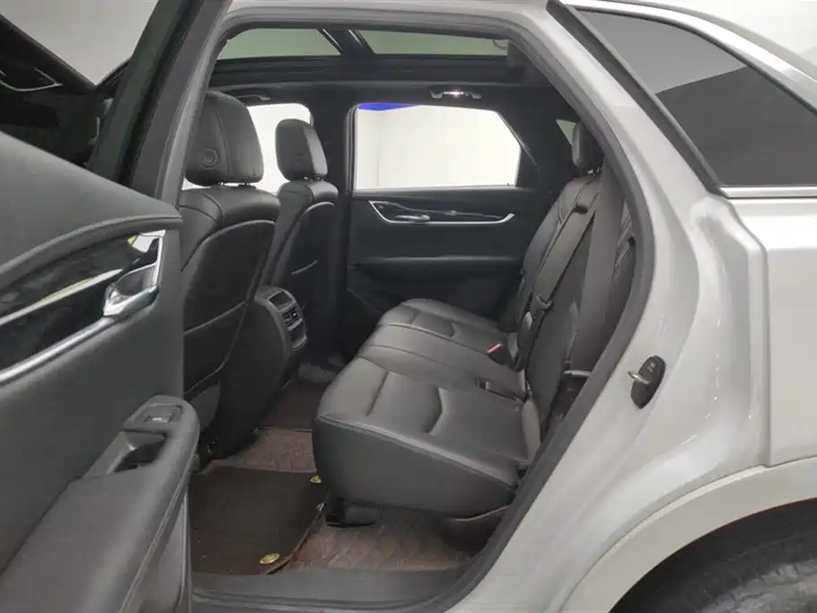 Cadillac XT5 2023 2.0T 2WD Fashion Edition фото 11