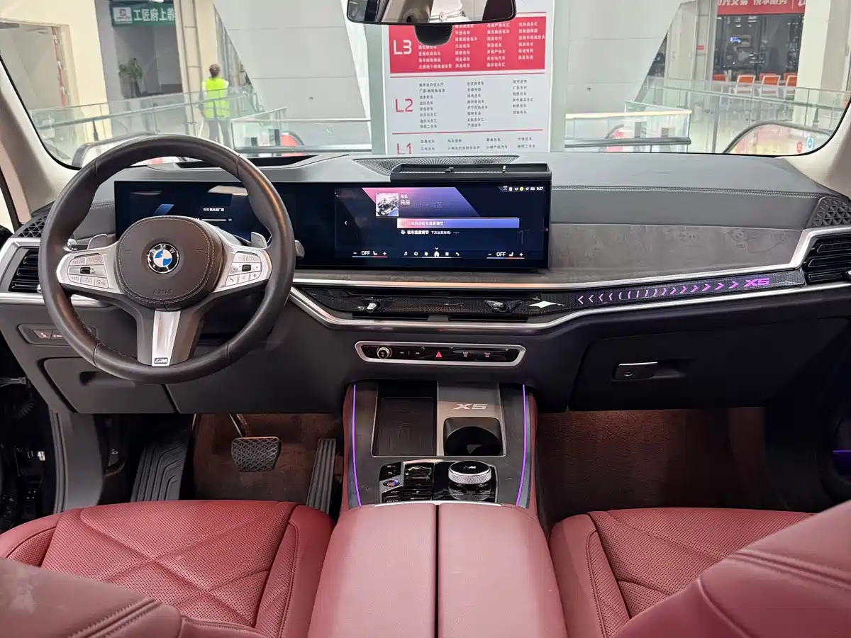 BMW X5 2025 Model xDrive 30Li Exclusive M Sport Blackout Package фото 6