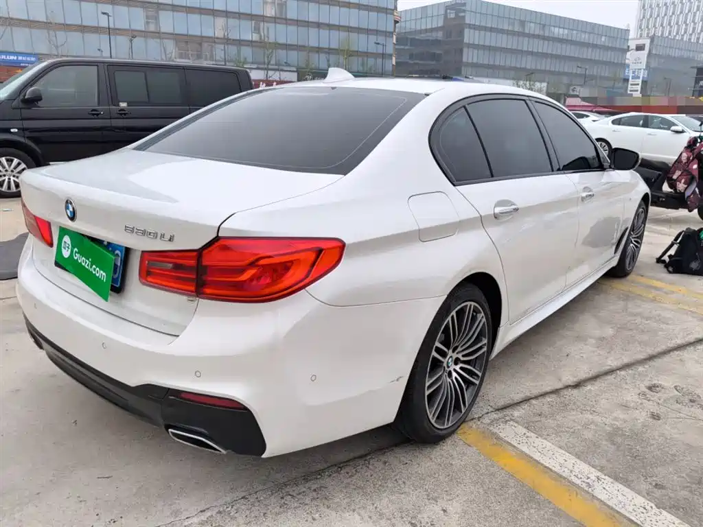 BMW 5 Series 2018 530Li Premium M Sport Package фото 5
