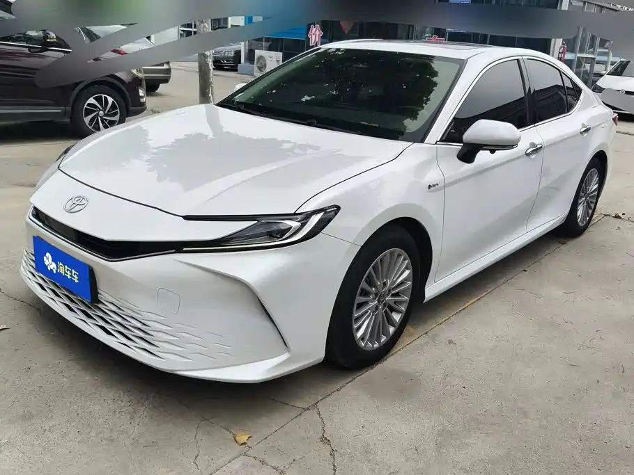 Toyota Camry 2025 2024 Hybrid 2.0HGVP Luxury Edition