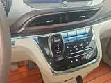 Photo 14 - Buick GL8