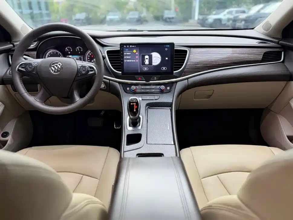 Фото 4 - Buick LaCrosse