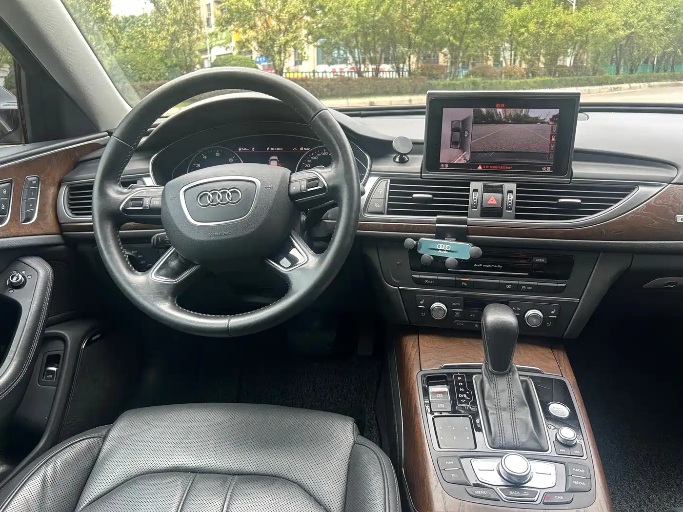 Photo 15 - Audi A6L