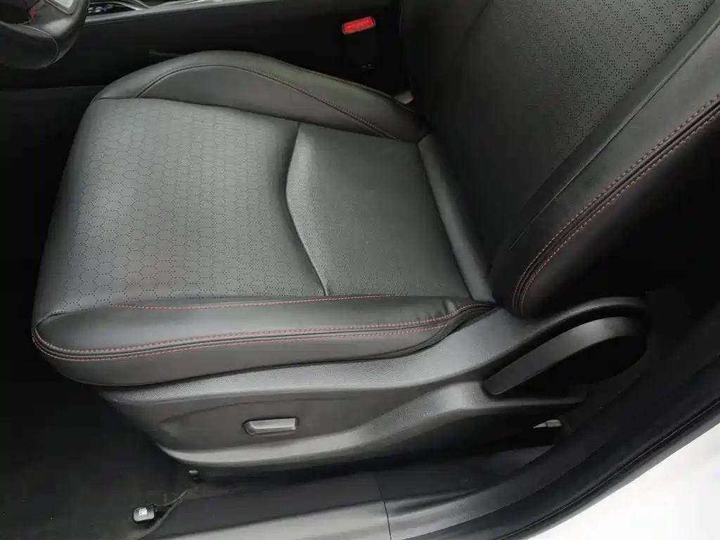 Chevrolet Volando 2018 Redline 530T Auto Premium Edition (5+2 seater) China V фото 20
