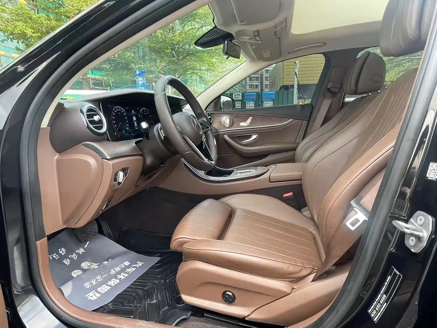 Фото 6 - Mercedes-Benz E-Class