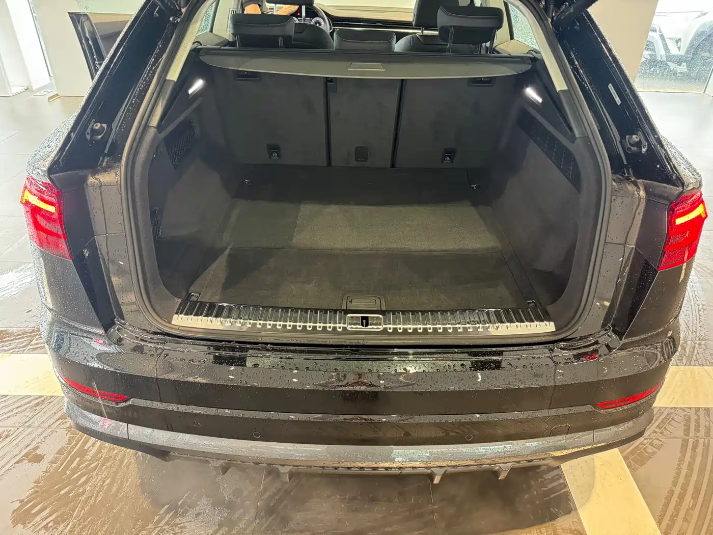 Audi Q8 2024 55 TFSI Luxury Sport фото 8