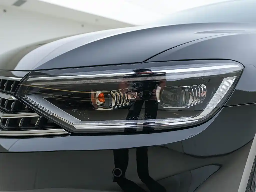 Volkswagen Magotan 2025 2025 Facelift Public Edition 330TSI DSG Luxury