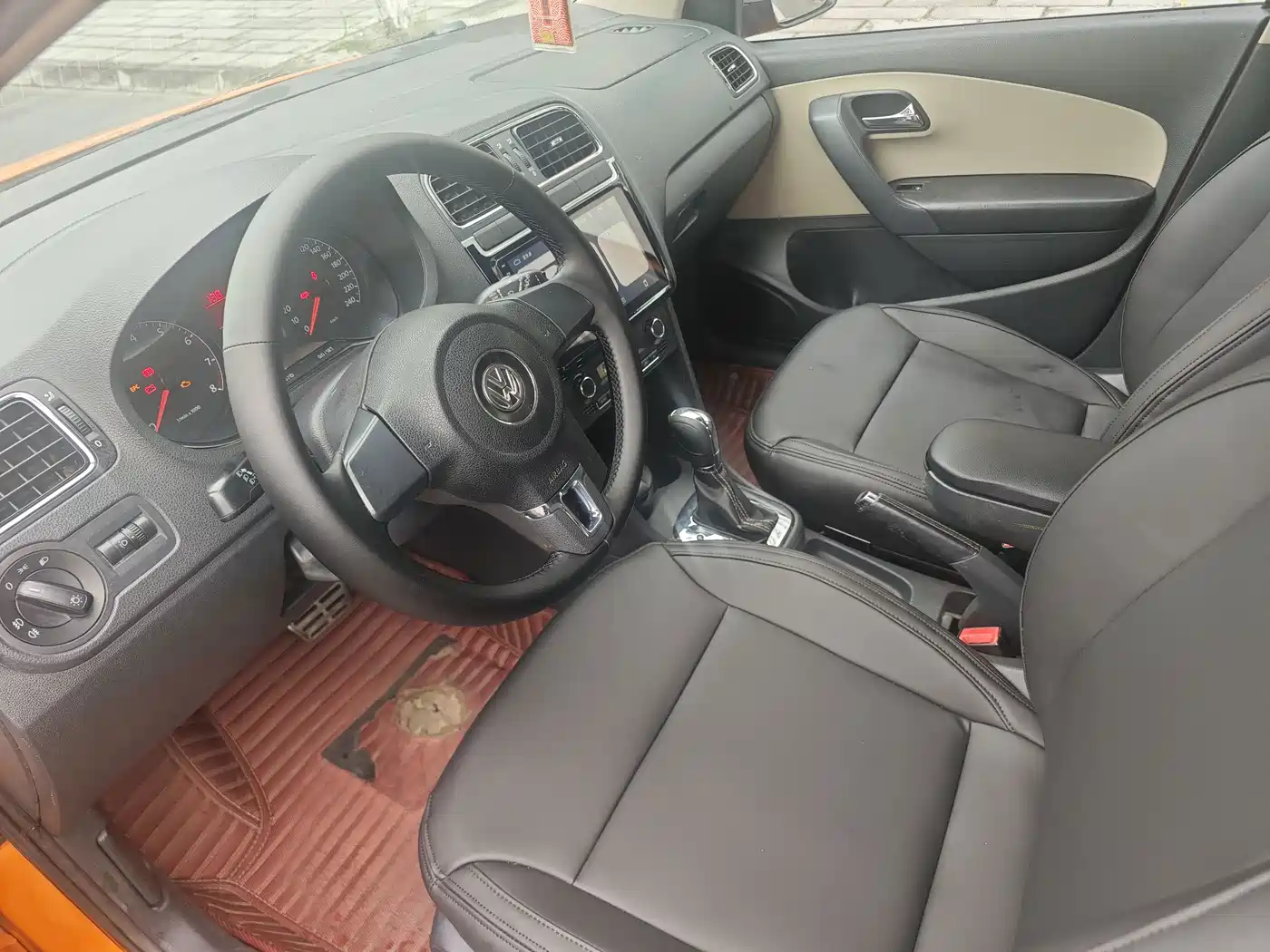 Volkswagen Polo 2013 2012 1.6L Cross Polo AT