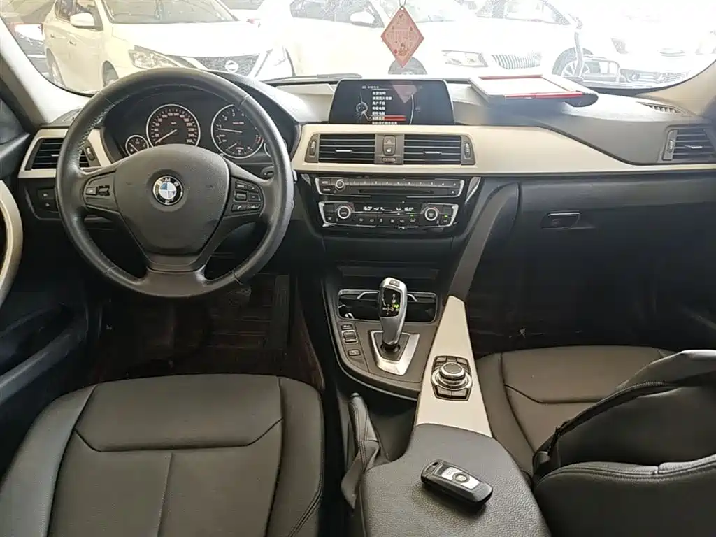 BMW 3 Series 2016 320Li Fashion Model фото 10