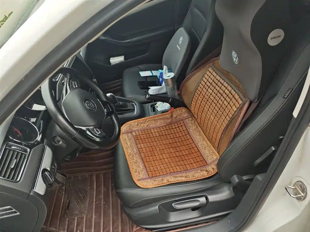 Volkswagen Sagitar 2017 230TSI Automatic Comfort фото 8
