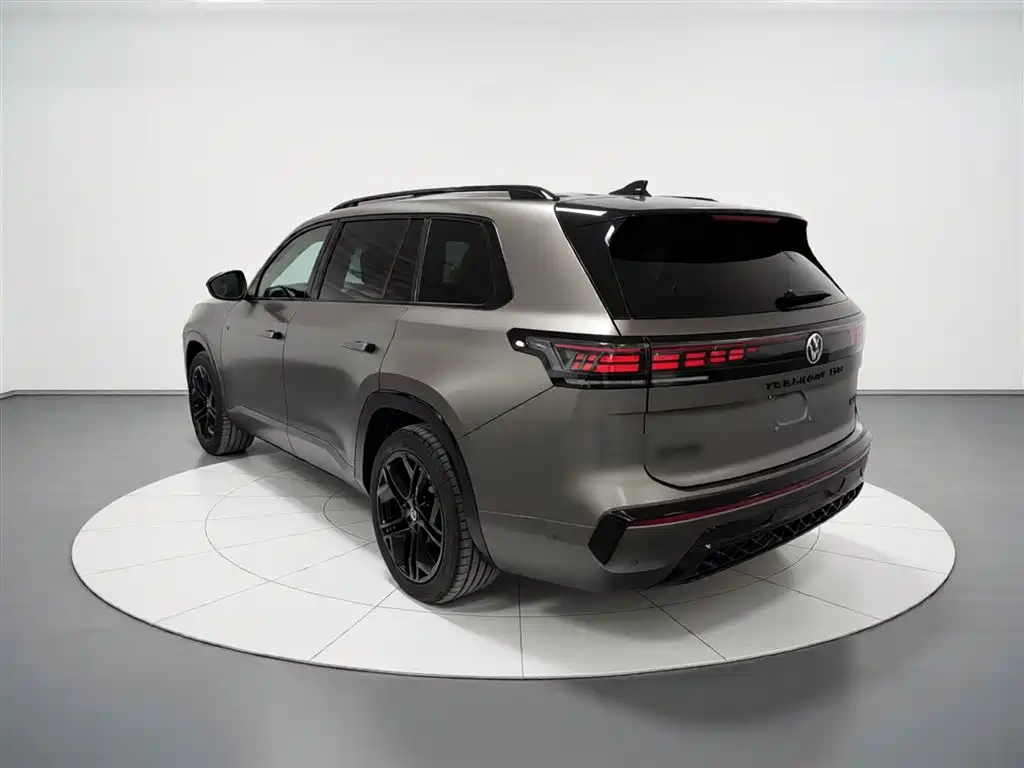 Volkswagen Teramont 2025 Teramont Pro 450TSI 4WD Summit Edition фото 5
