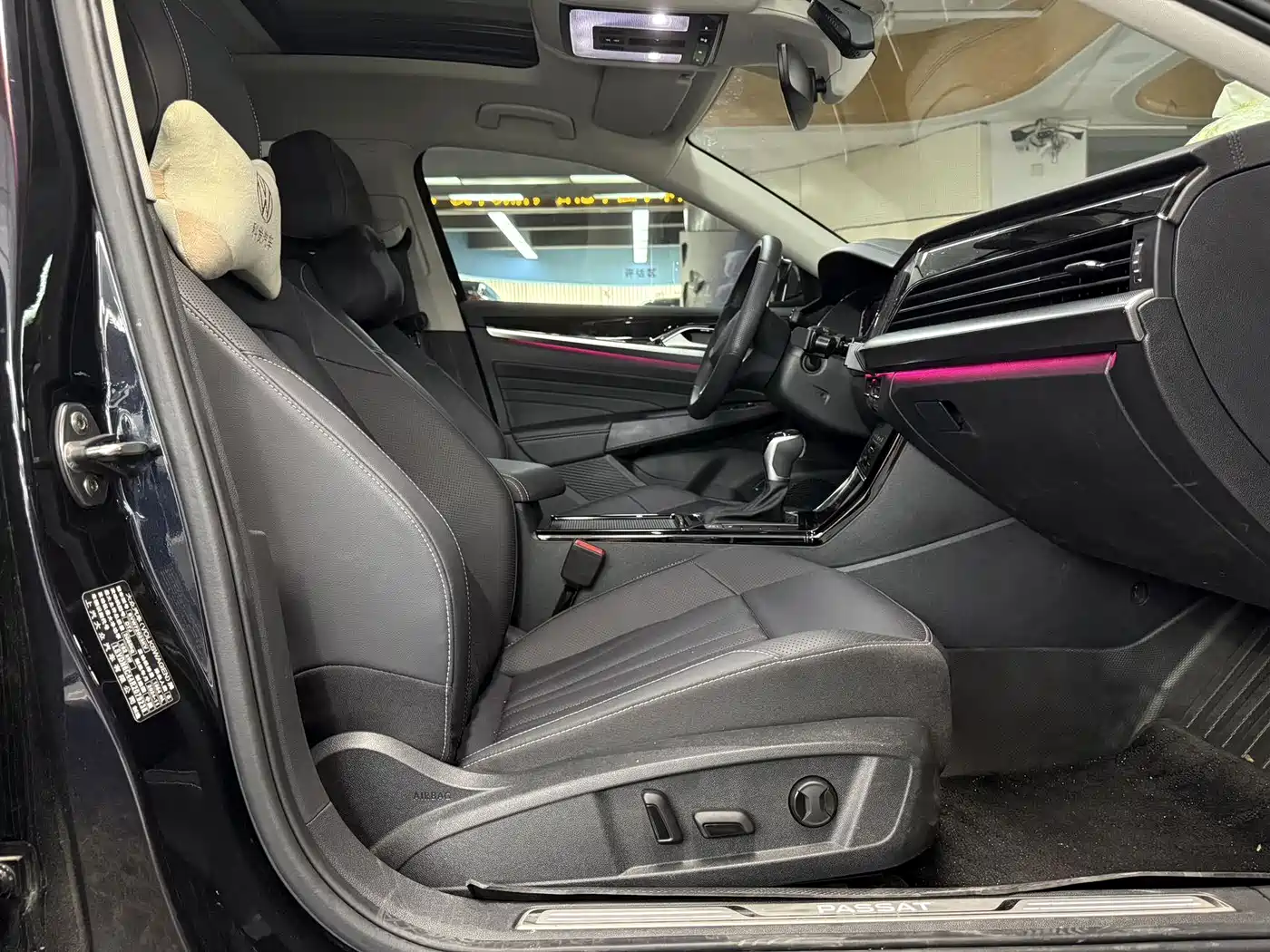 Volkswagen Passat 2025 Outstanding 380TSI Dragon Glory Edition фото 10