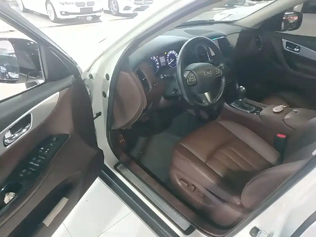 Infiniti QX50 2017 2015 2.5L Enjoyment Edition