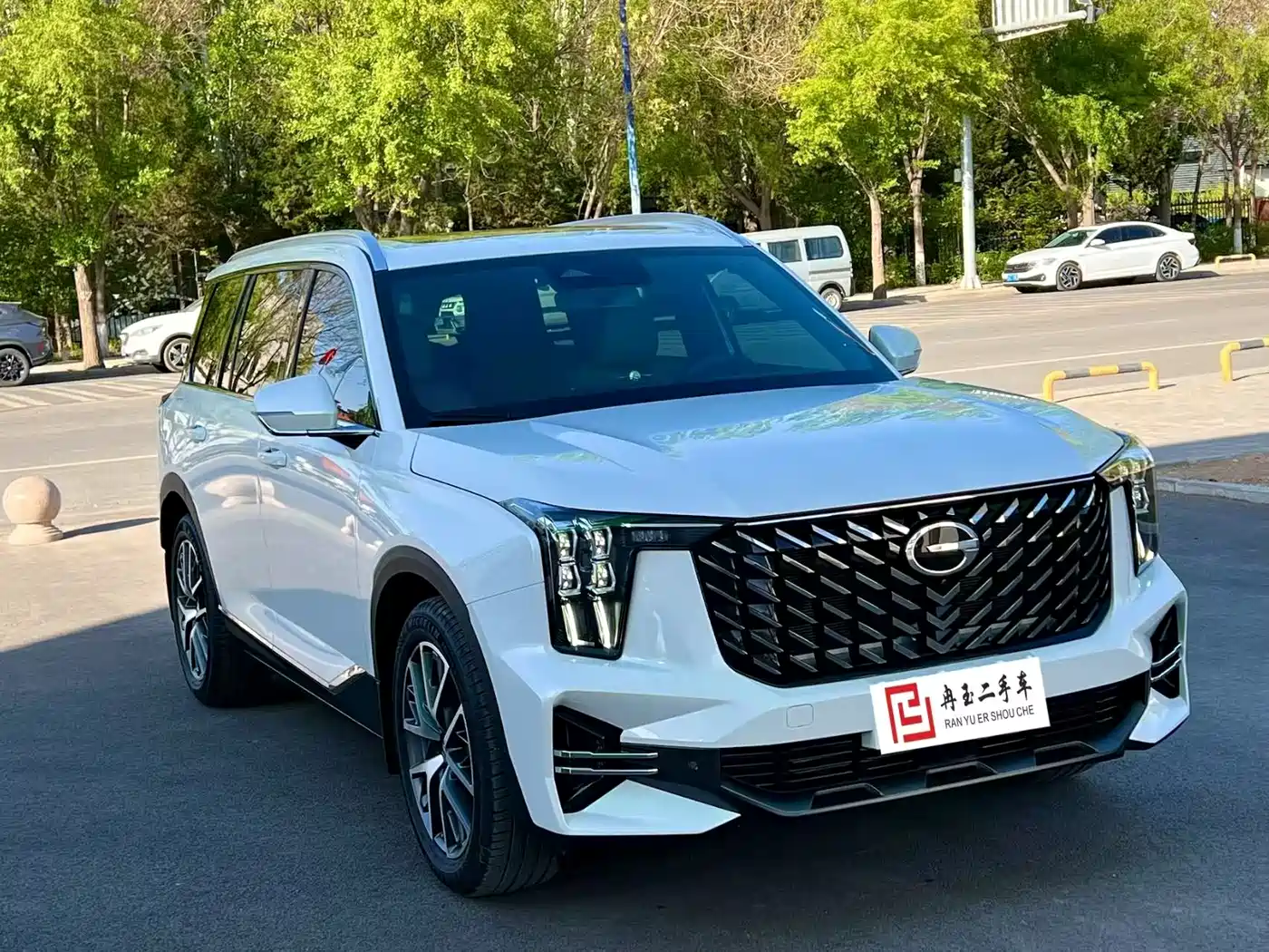 GAC Trumpchi Trumpchi GS8 2023 Pilot Series 2.0TGDI 4WD Glory Edition (5-seater)