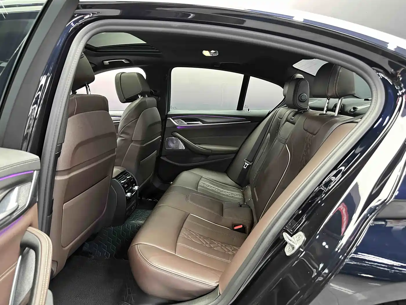 BMW 5 Series (Import) 2021 Facelift 540i Style Edition M Sport Package фото 10