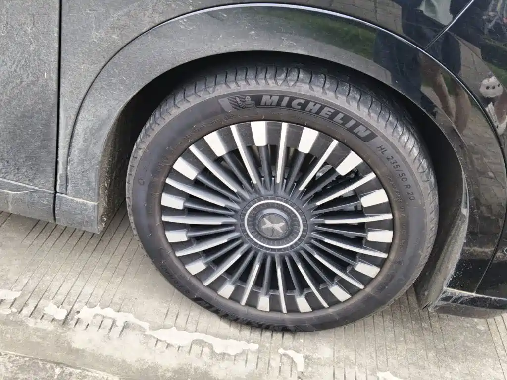 XPeng X9 2026 2025 Extended Range Edition