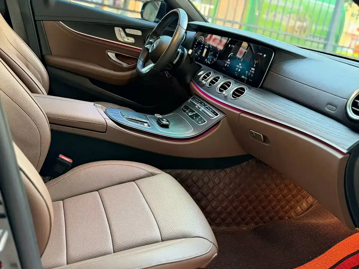 Mercedes-Benz E-Class 2021 E 300 L Sport Fashion фото 7