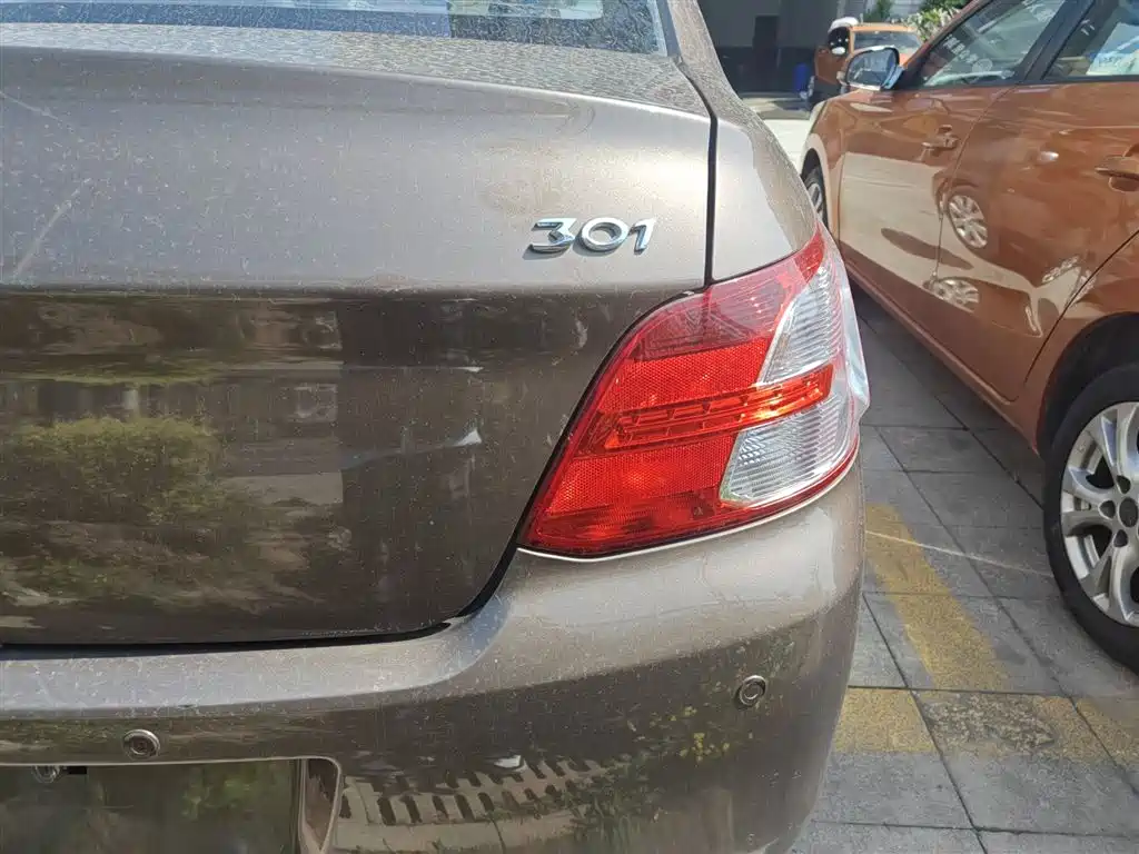 Peugeot 301 2016 1.6L Manual Comfort Edition фото 8