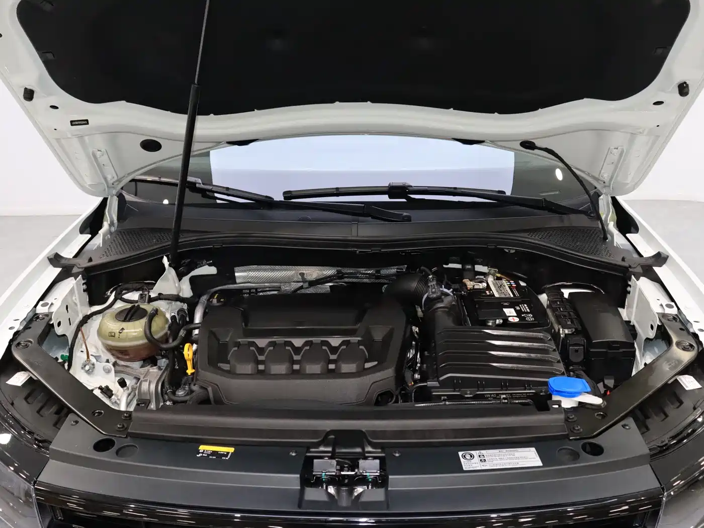 Volkswagen Tiguan X 2023 Facelift 330TSI FWD Flagship фото 12