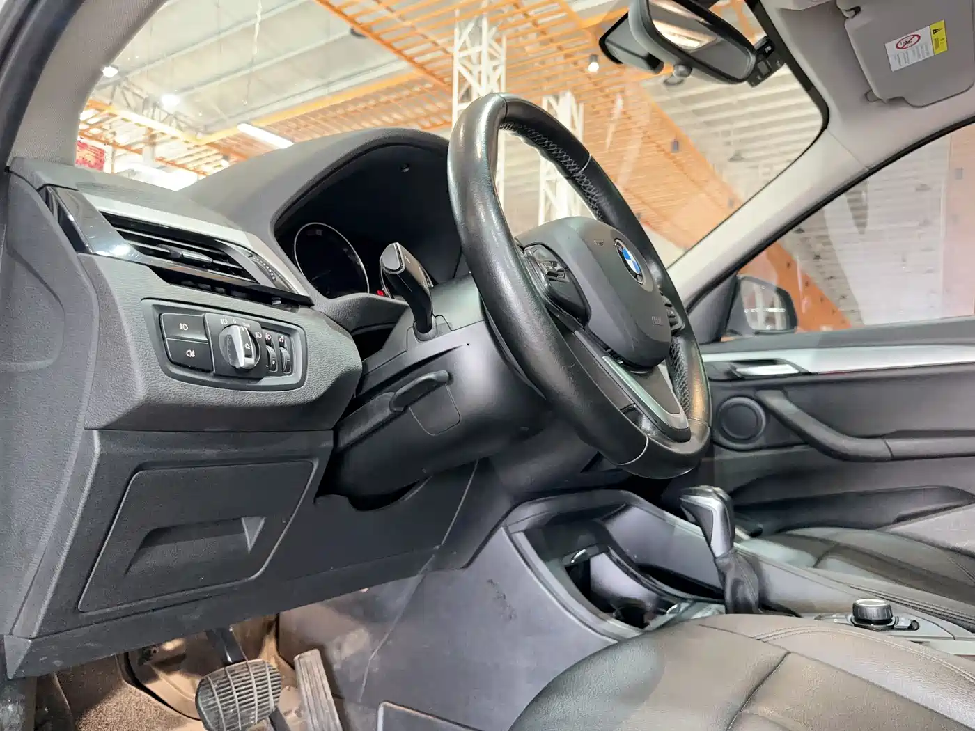 BMW X1 2019 sDrive18Li Fashion Model фото 18