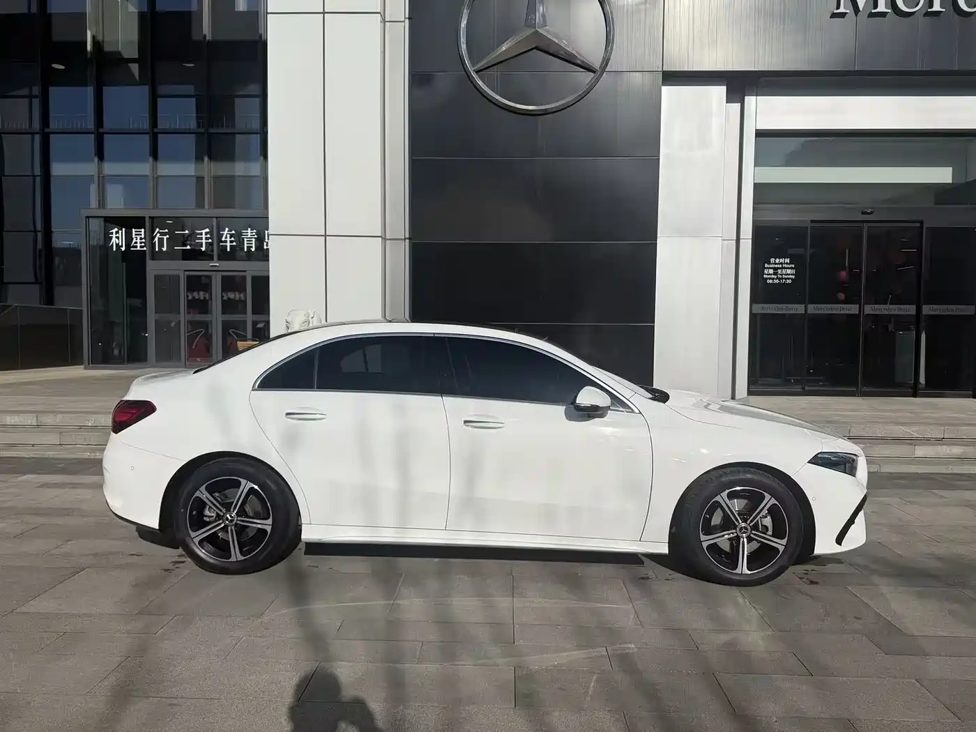 Mercedes-Benz A-Class 2023 A 200 L Fashion фото 9