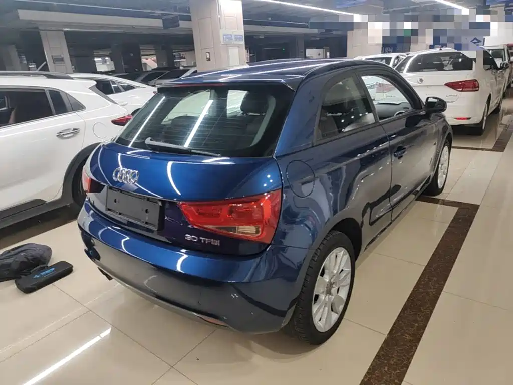 Фото 7 - Audi A1