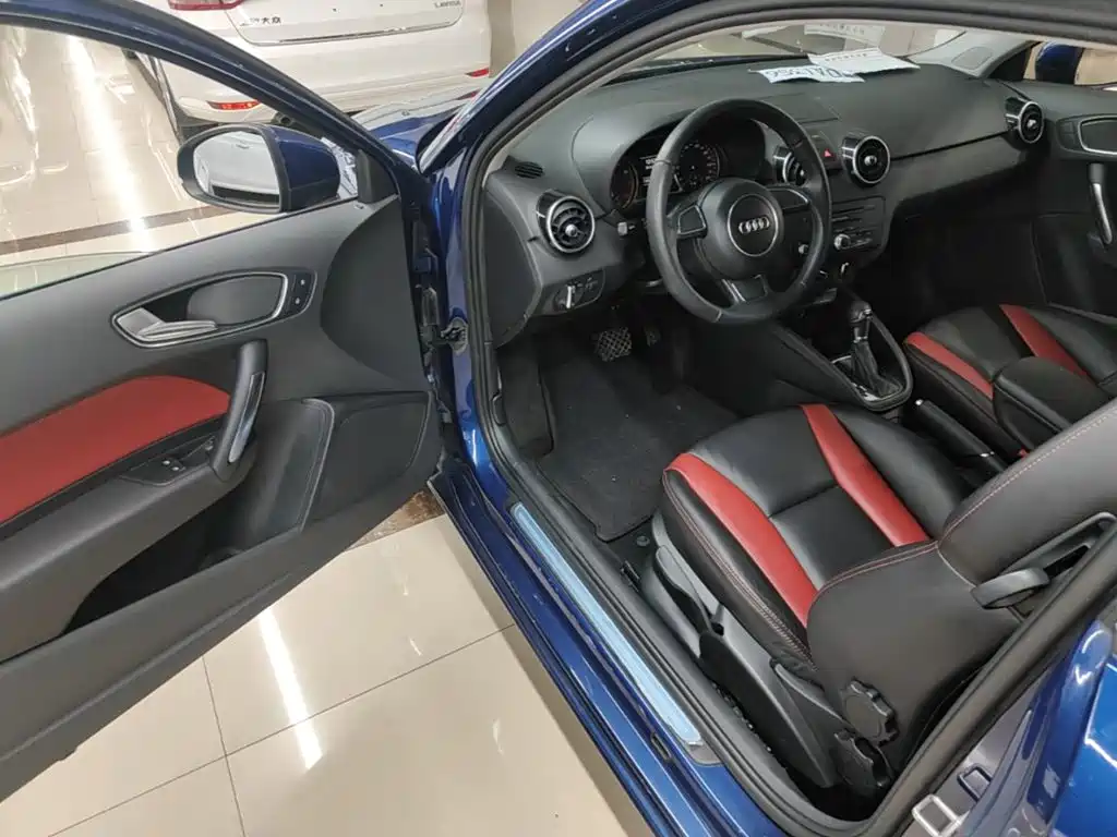 Фото 16 - Audi A1