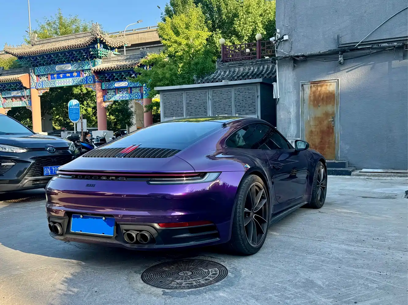 PORSCHE 911
