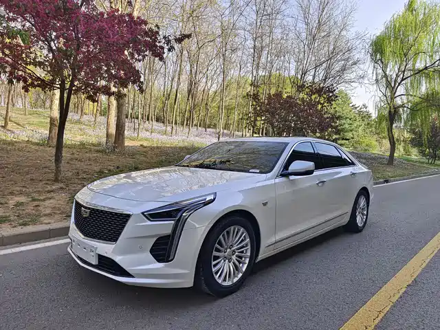 CADILLAC CT6