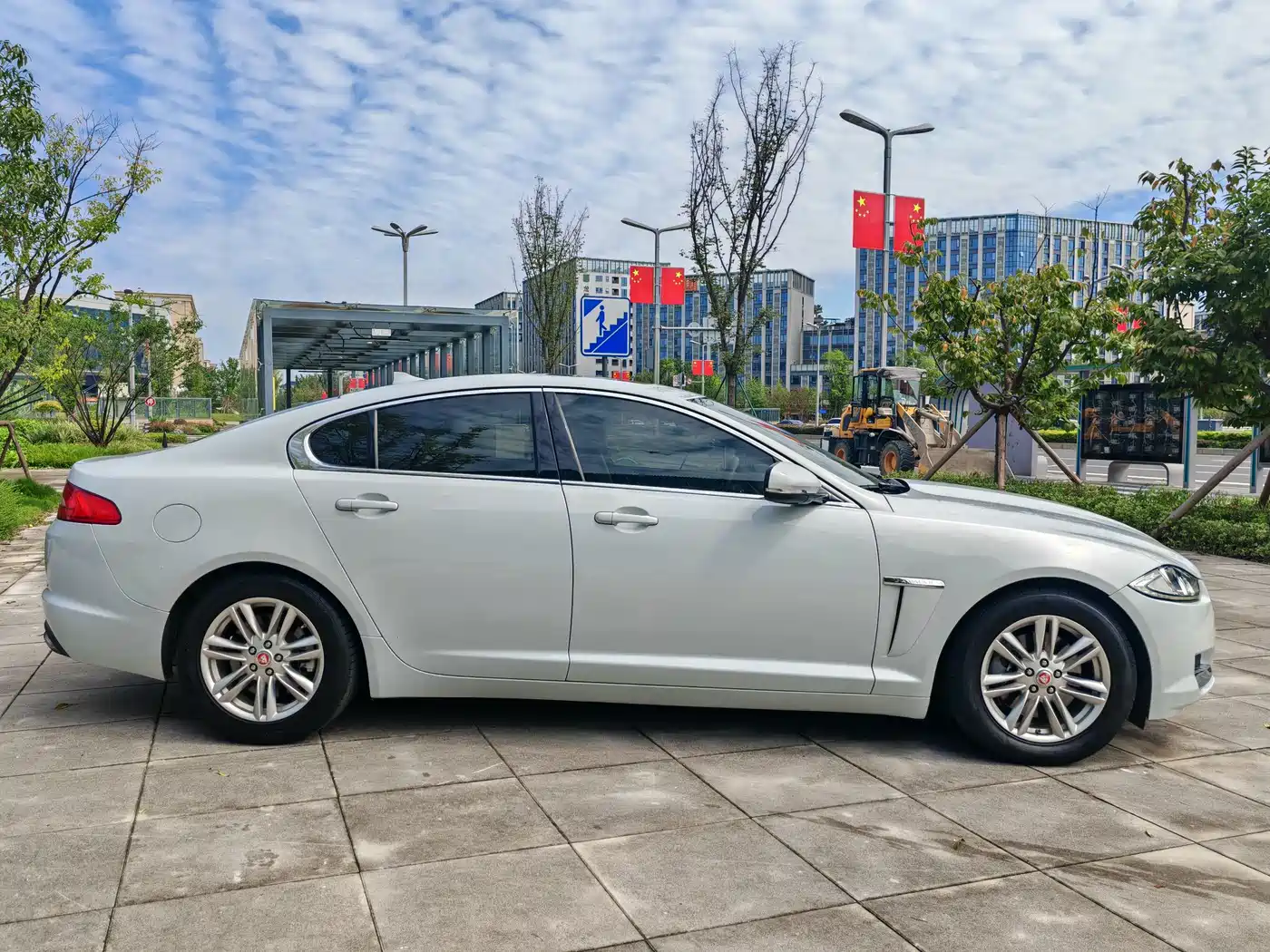 Jaguar XF 2015 2015 XF 2.0T Style Edition