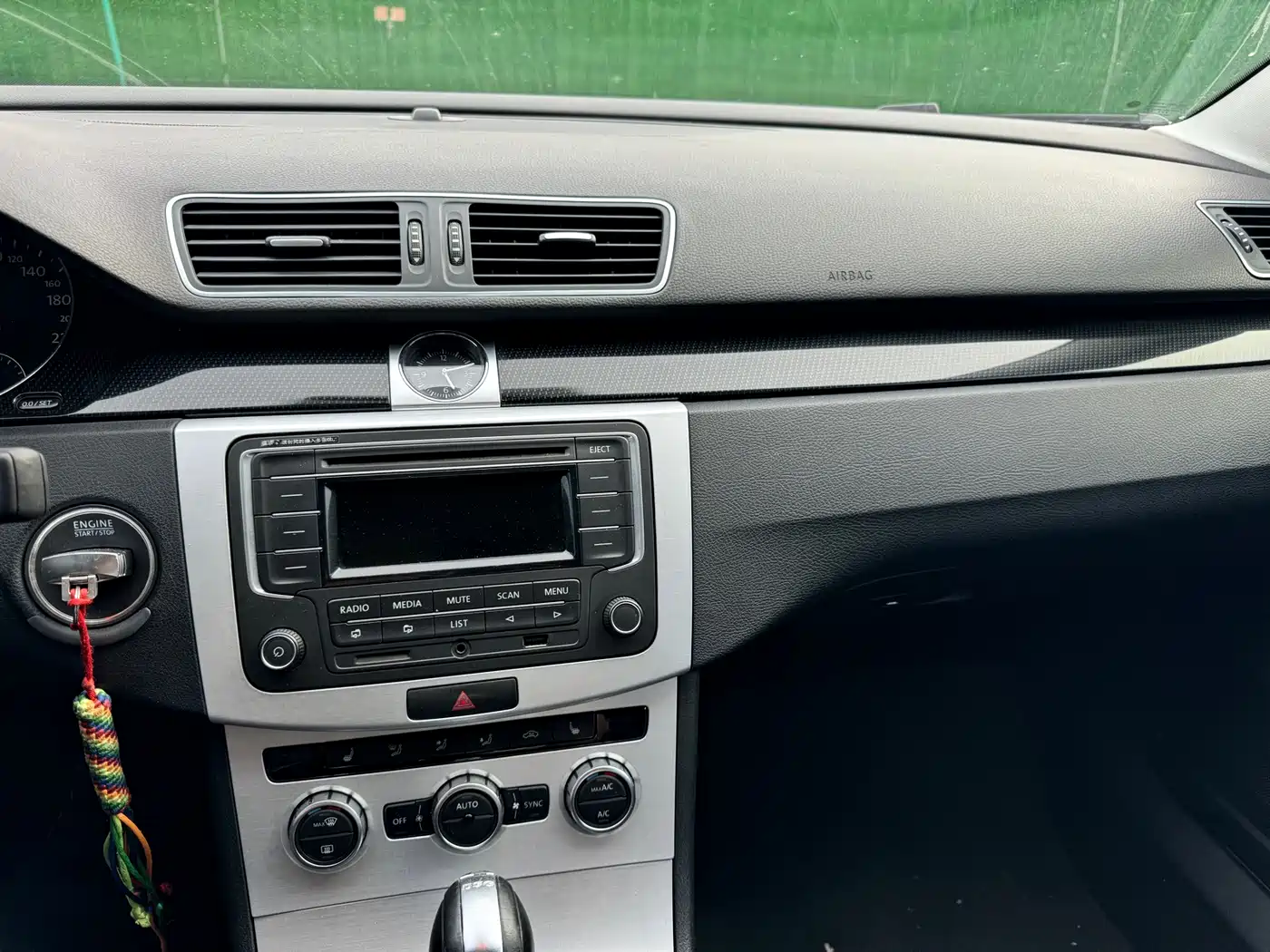 Volkswagen Magotan 2013 2.0TSI Luxury фото 12