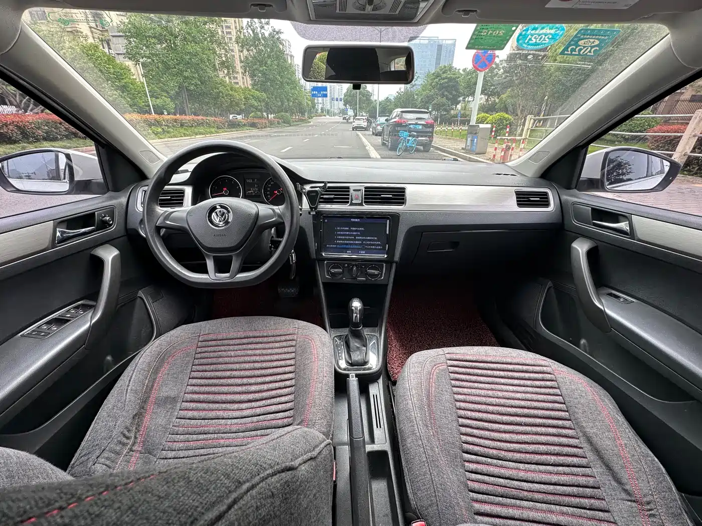 Volkswagen Santana 2015 Gran Santana 1.6L Automatic Comfort фото 12