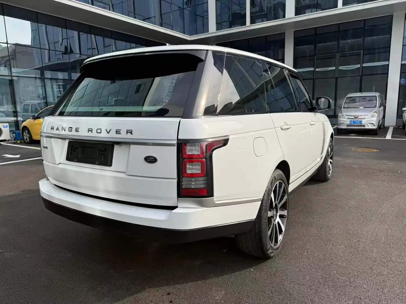 Land Rover Range Rover 2017 3.0 SC V6 Vogue фото 4