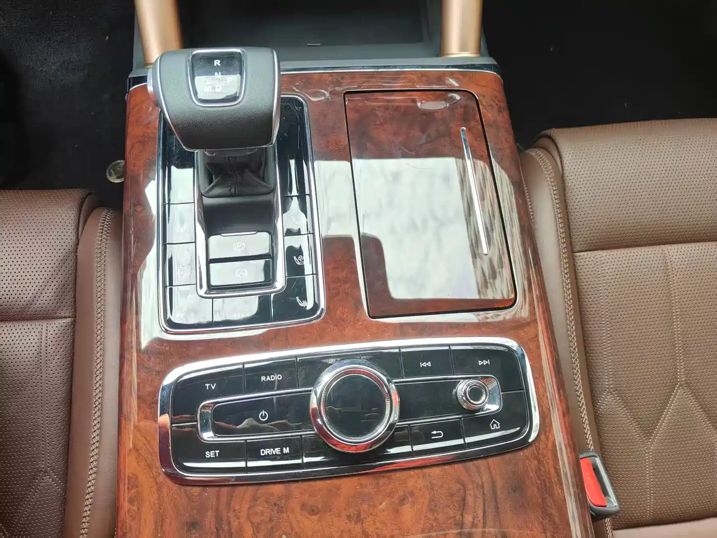 Hongqi Guoyao 2022 4.0T Elegant Flagship 6-Seater фото 15
