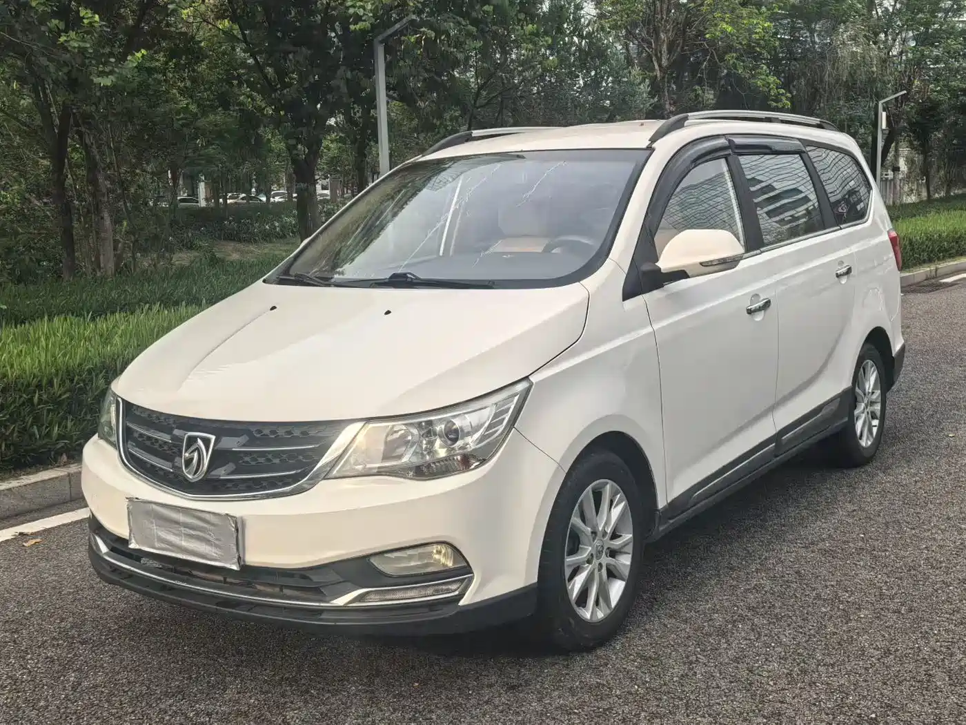 Фото 1 - Baojun 730