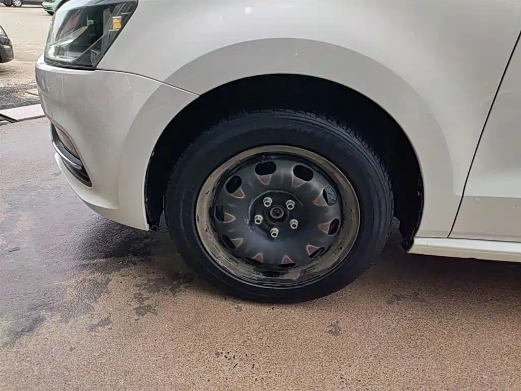 Volkswagen Polo 2016 1.6L Automatic Comfort фото 23