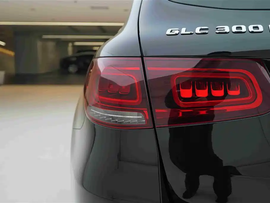 Mercedes-Benz GLC 2020 Facelift GLC 300 L 4MATIC Dynamic фото 15