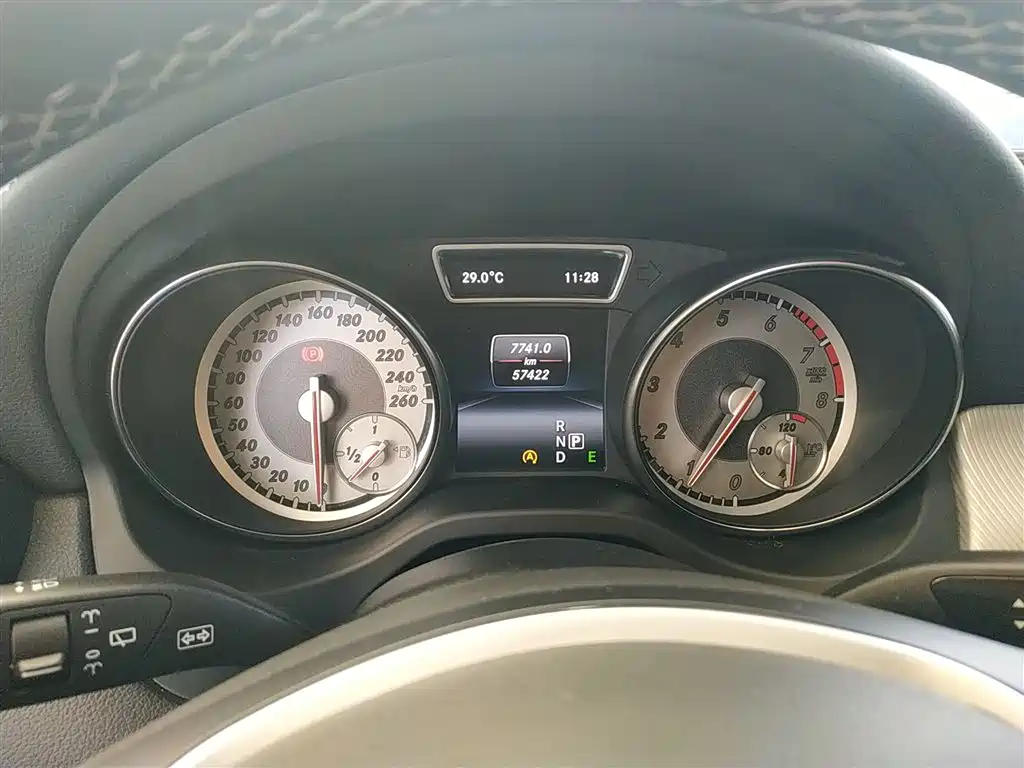 Mercedes-Benz GLA 2015 GLA 220 4MATIC Fashion Edition фото 4