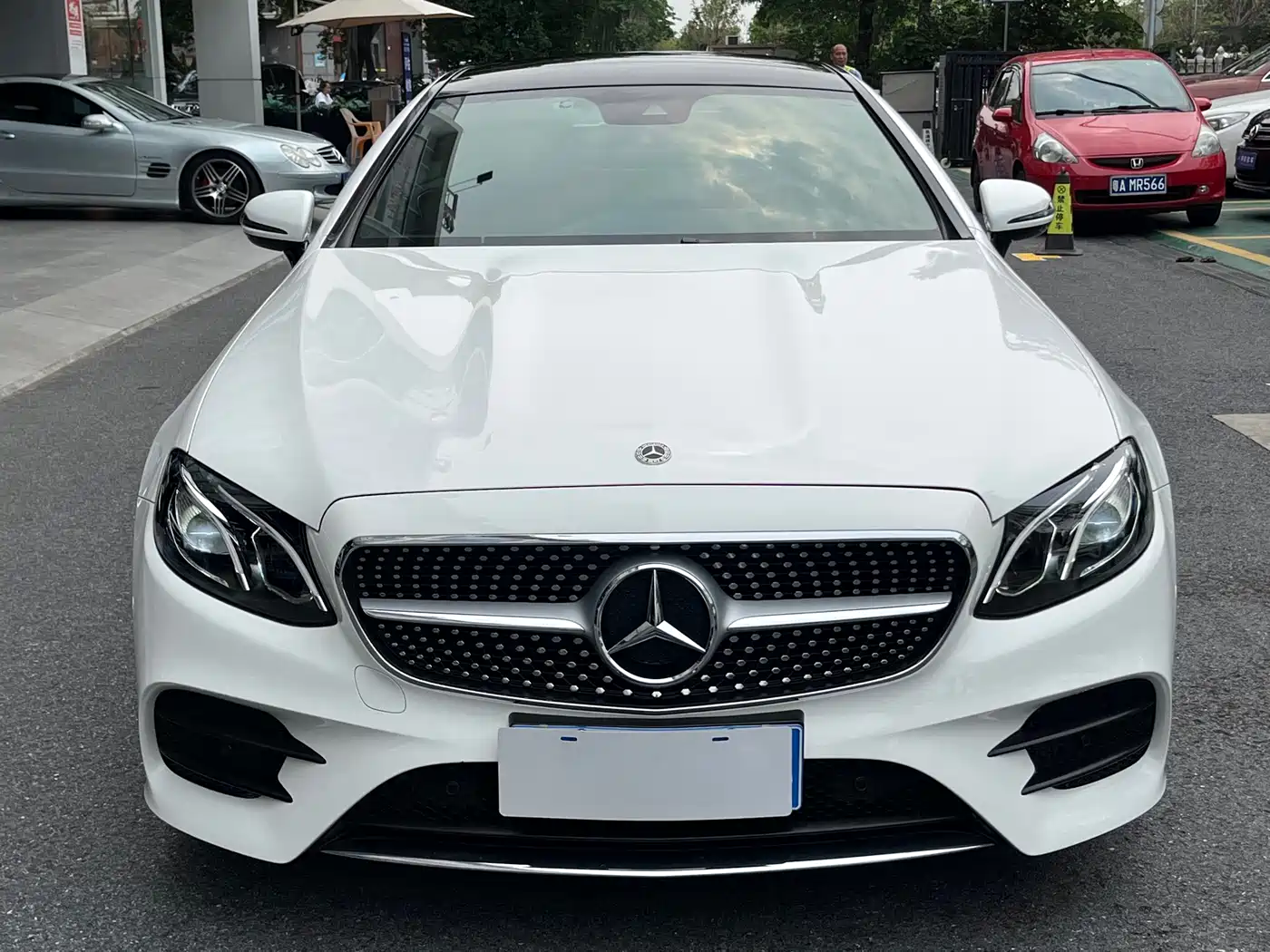 Mercedes-Benz E-Class (Import) 2017 E 200 4MATIC Coupe фото 2