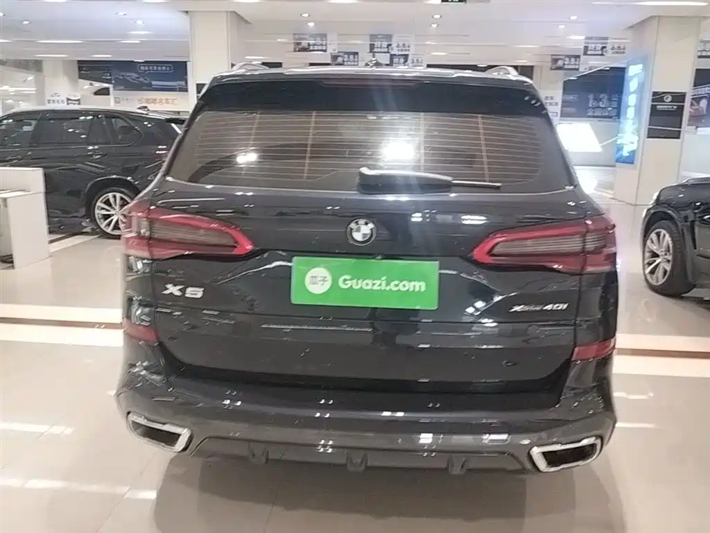 BMW X5 (Import) 2019 xDrive40i Exclusive M Sport Package фото 6