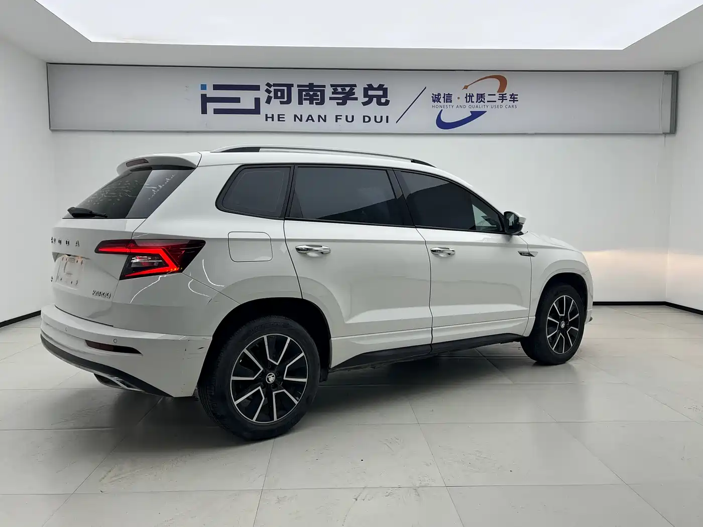 Škoda Karoq 2022 TSI280 Premium Edition фото 4