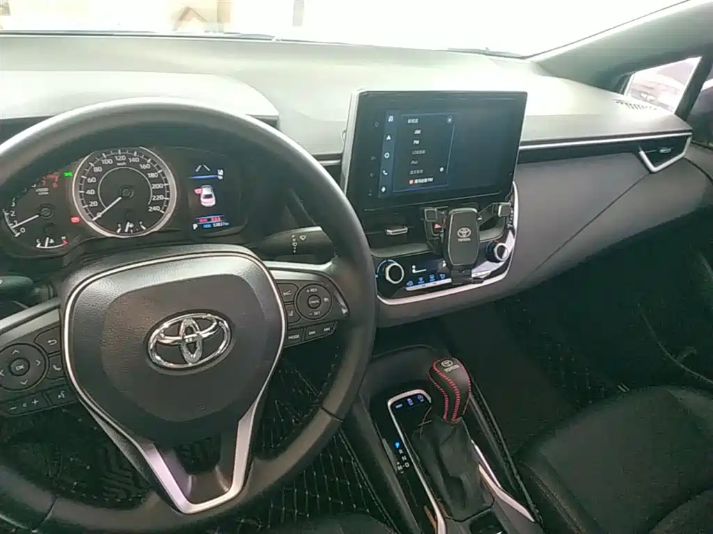 Toyota Levin 2021 185T CVT Luxury Edition фото 10