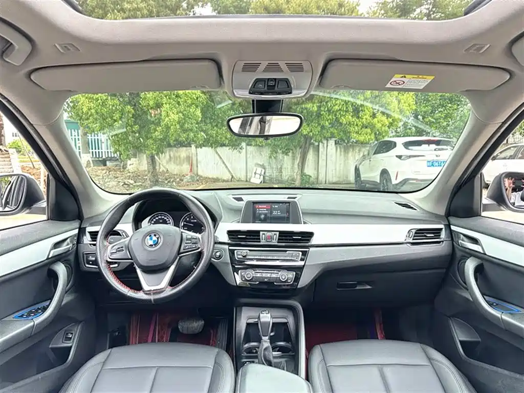 BMW X1 2019 sDrive18Li Fashion Model фото 16
