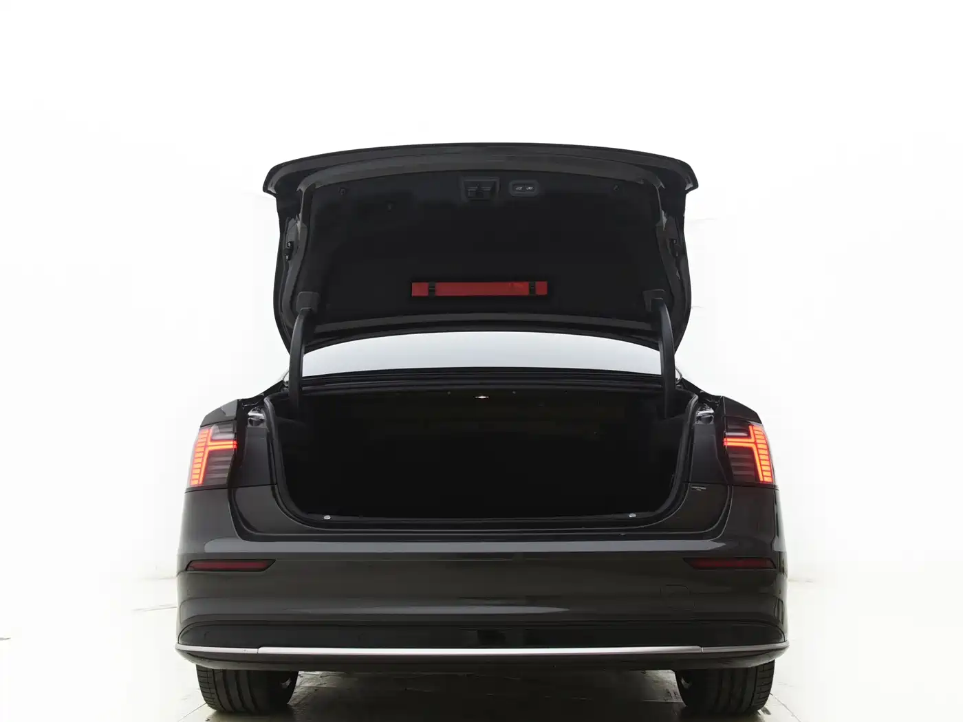 Volvo S90 Plug-in Hybrid 2025 2026 Plug-in Hybrid AWD Long Range Zhiyuan Luxury Edition