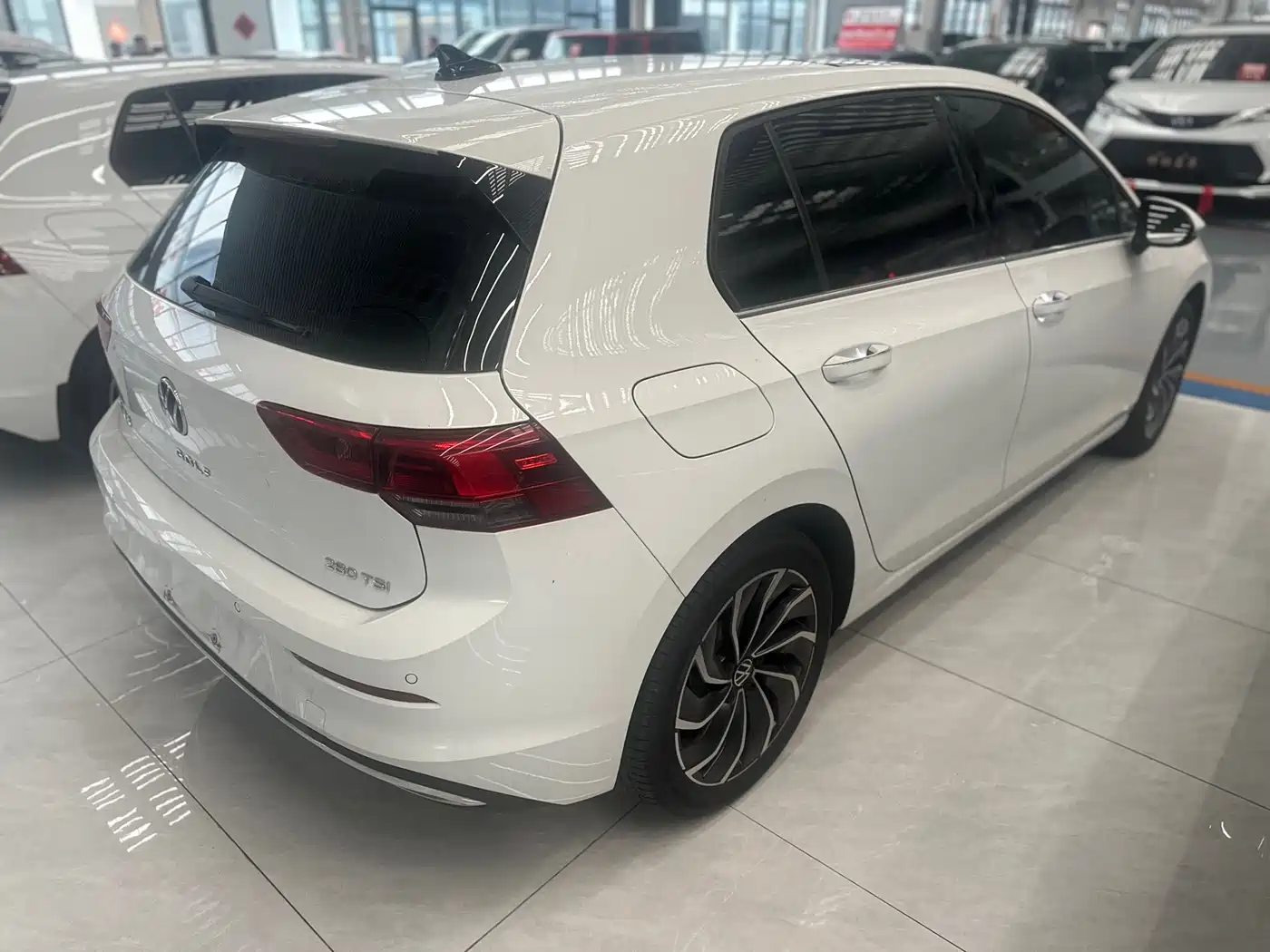 Volkswagen Golf 2023 Facelift 280TSI DSG Pro фото 12