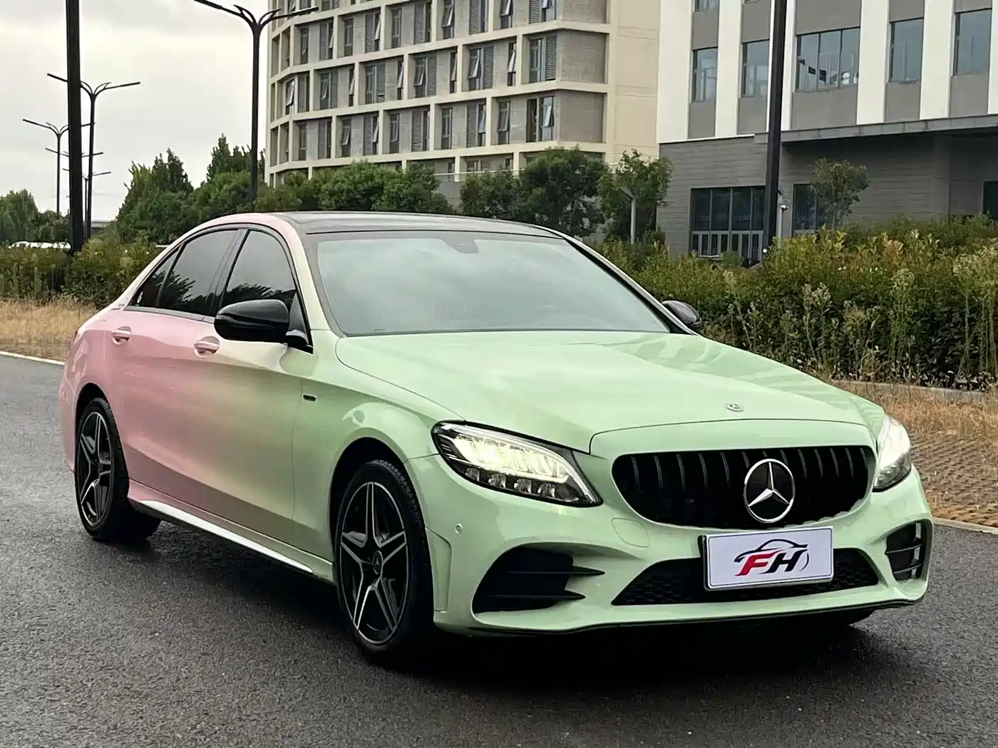 Photo 3 - Mercedes-Benz C-Class