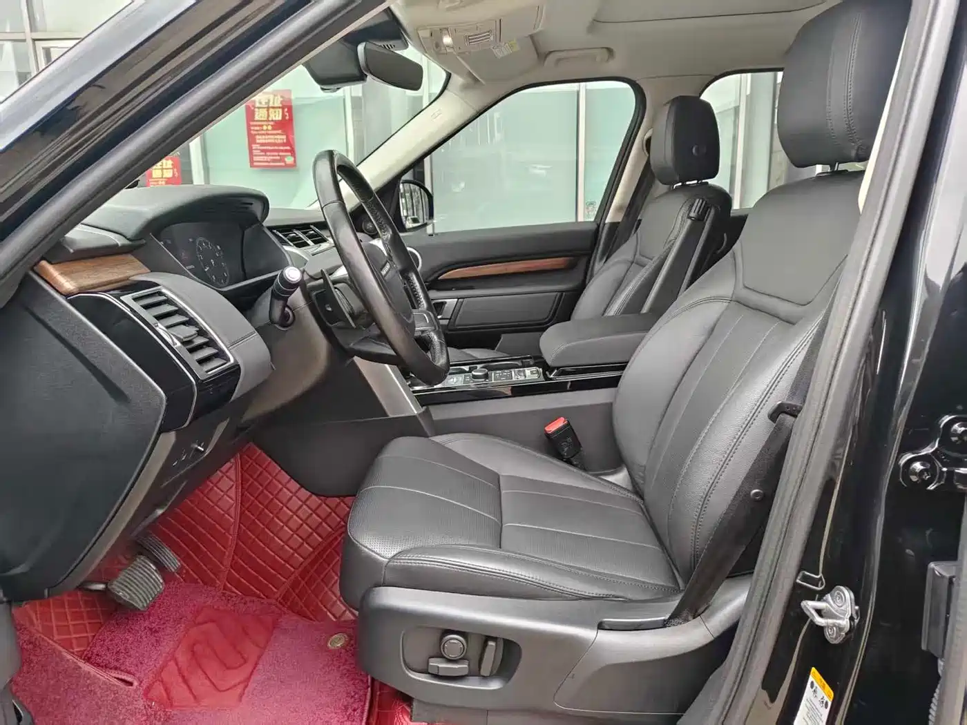 Фото 4 - Land Rover Discovery