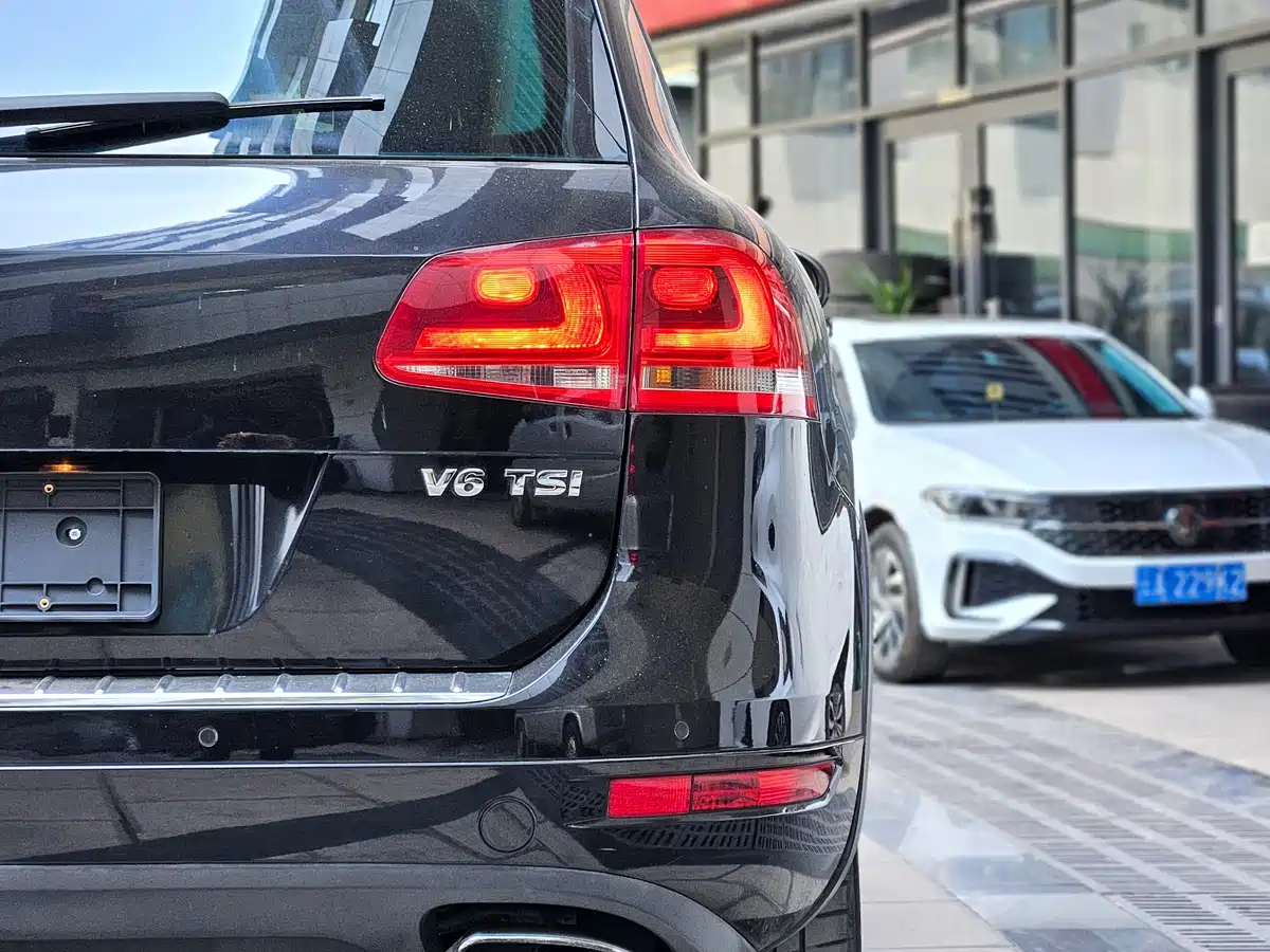 Volkswagen Touareg 2011 3.0TSI Comfort фото 24