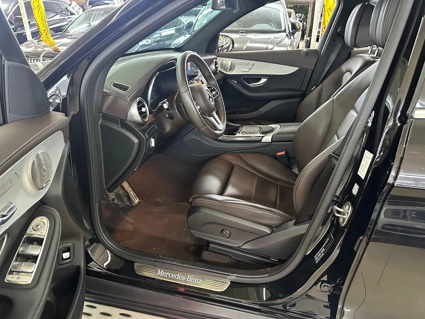 Mercedes-Benz GLC 2022 Facelift II GLC 260 L 4MATIC Sport Model фото 7